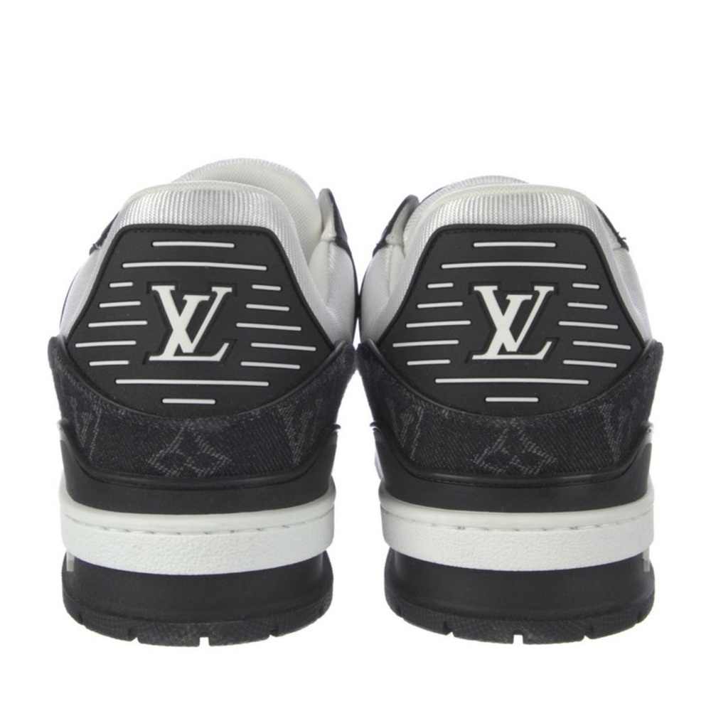 Louis Vuitton Leather Low Top Sneakers - Picture 4 of 5